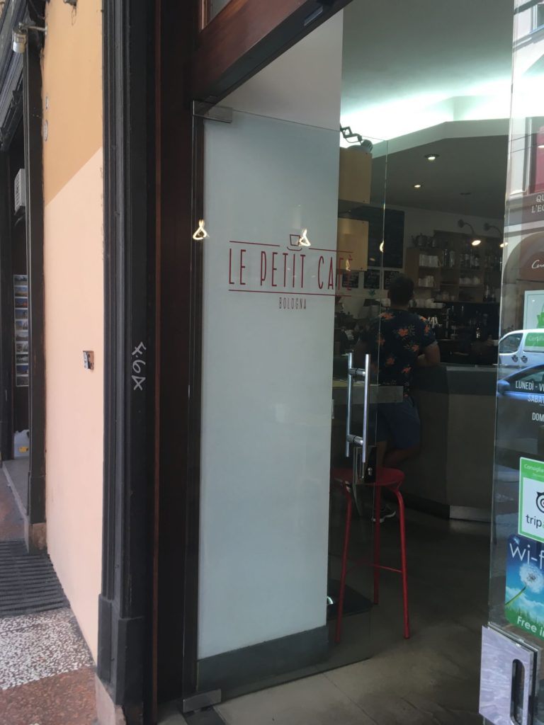 Le Petit Cafe Bologna